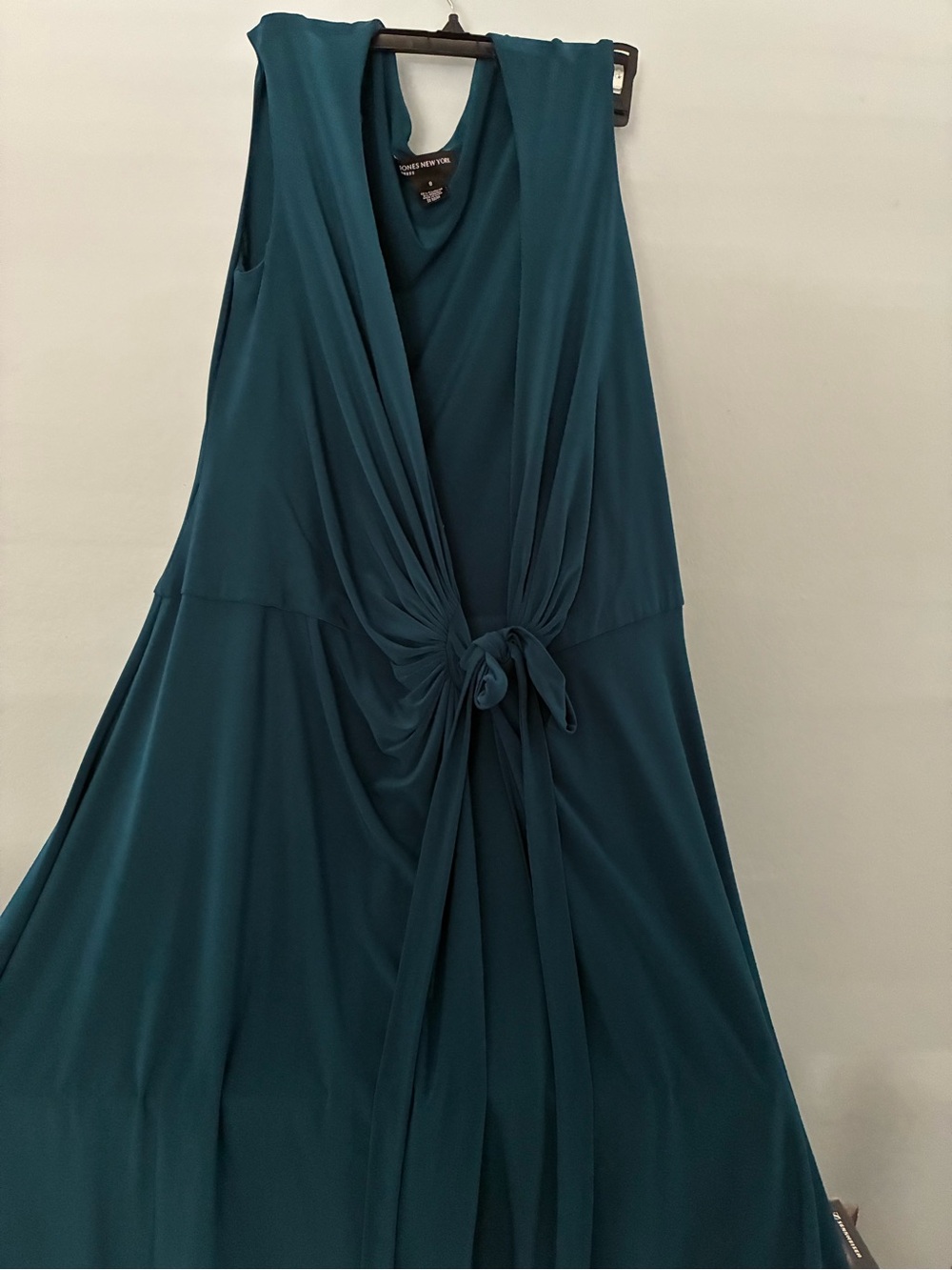 Jones New York Teal Sleeveless Tie-Front Maxi Dress.New without tags.
